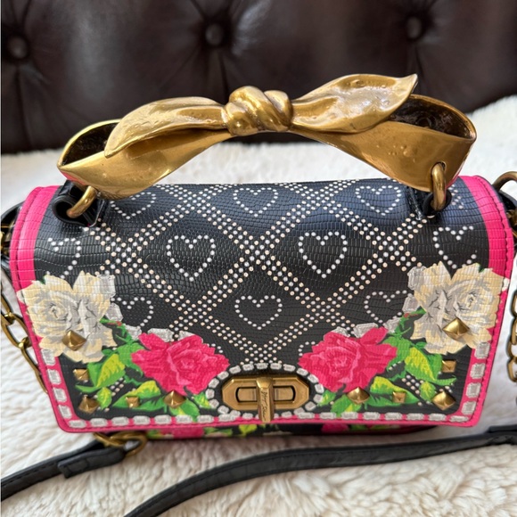 Betsey Johnson EUC Rare Can’t You Handle Floral Black and Pink Handbag - Picture 3 of 8